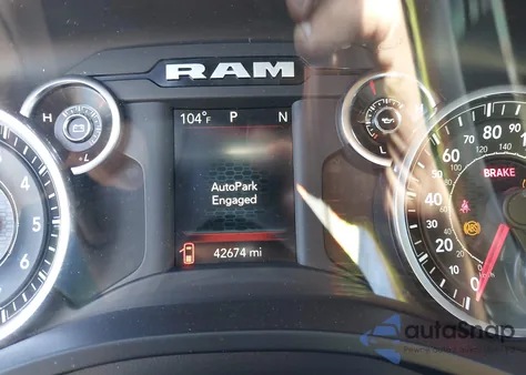 2022 Ram 1500 Big Horn 4X2 6'4 Box из США, поврежденный, VIN 1C6RREMT7NN275879